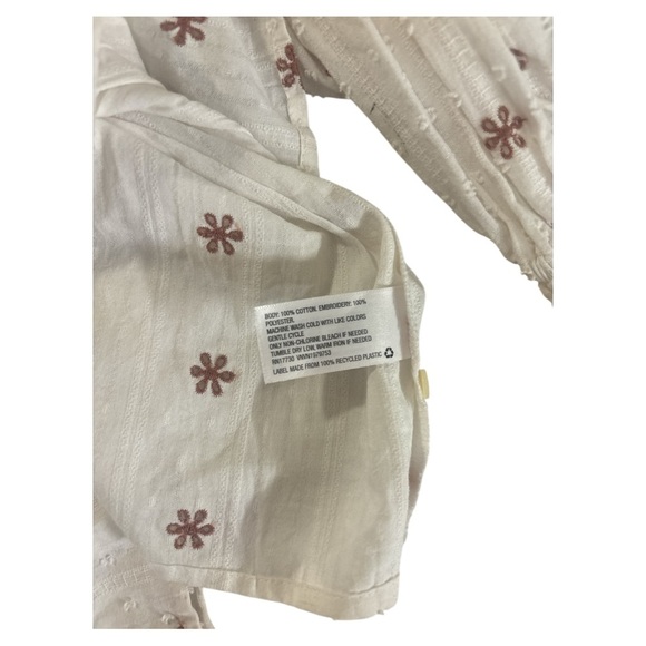 Universal Thread White Peplum Blouse with Ruffled Sleeves - Picture 5 of 7